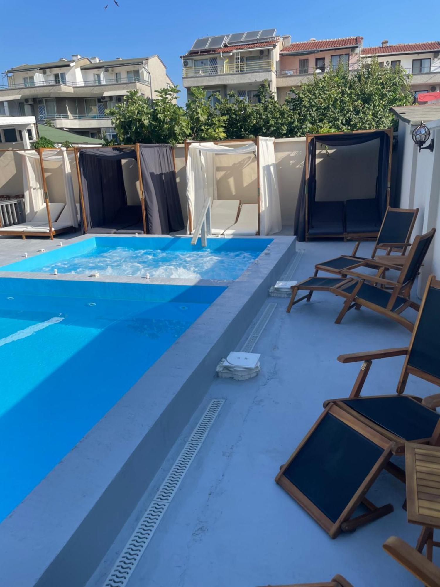 Family Hotel Malibu Черноморец Экстерьер фото