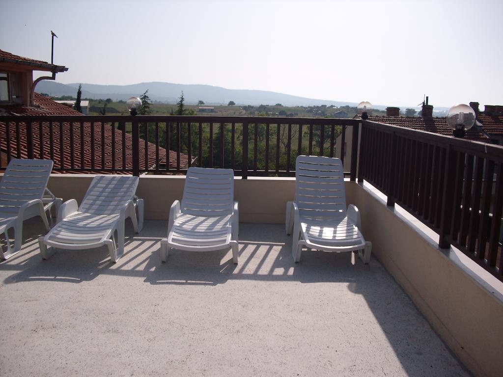 Family Hotel Malibu Черноморец Экстерьер фото