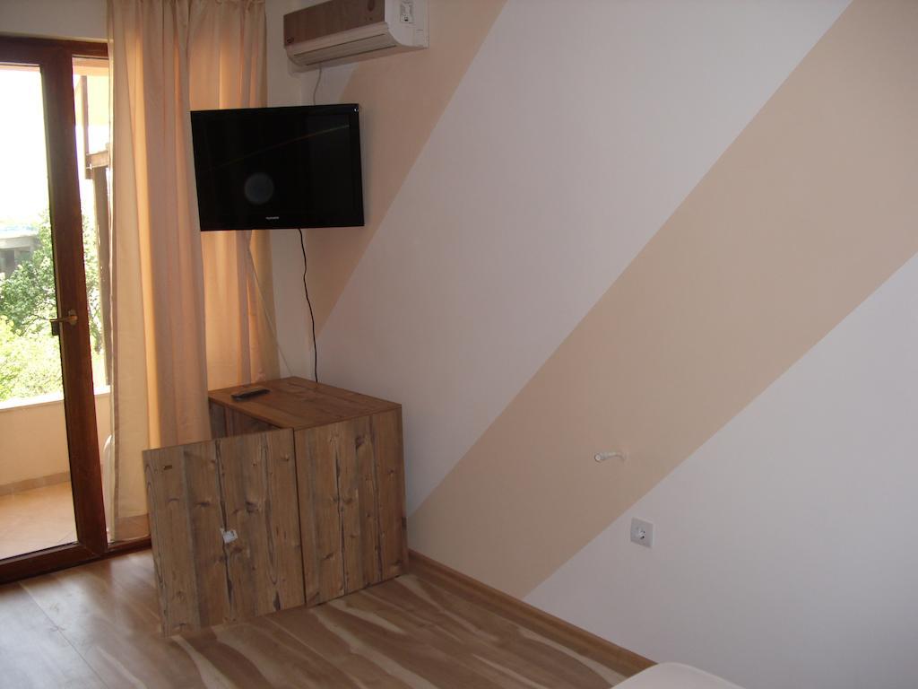 Family Hotel Malibu Черноморец Номер фото
