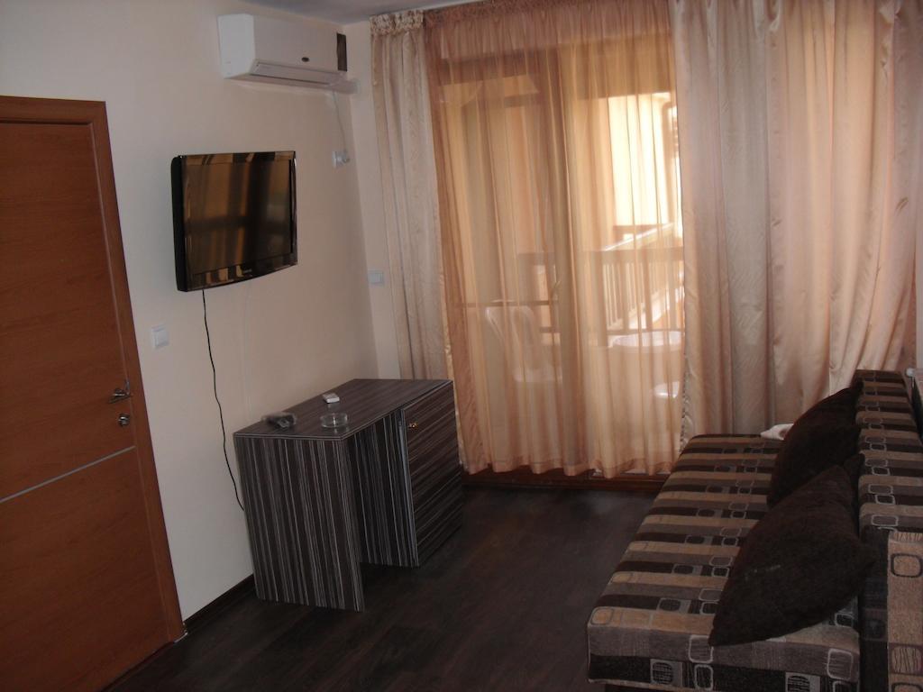 Family Hotel Malibu Черноморец Номер фото