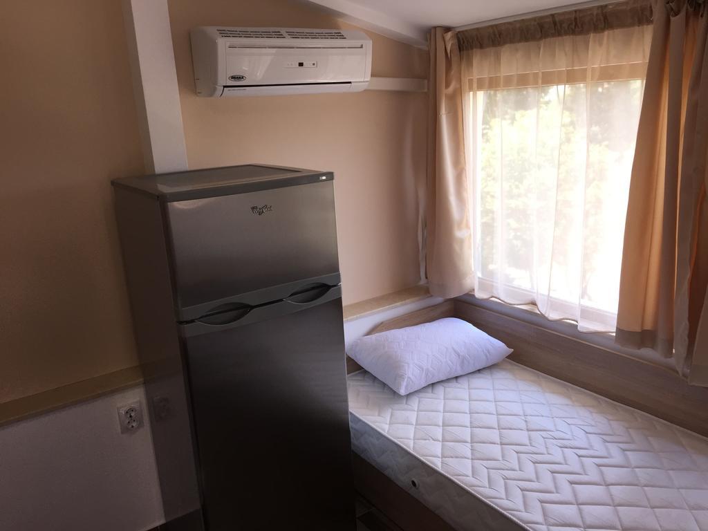 Family Hotel Malibu Черноморец Экстерьер фото